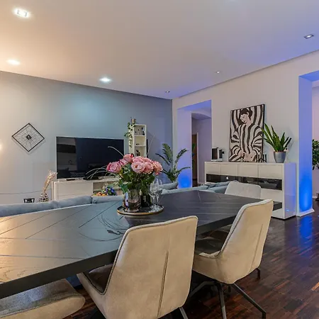 Azzuro Self Check In